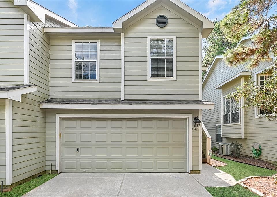1st image of 138 S Walden Elms Cir