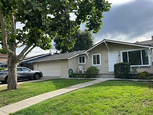 203 Coventry Dr Photo 1