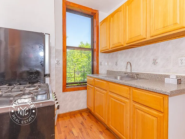 77 Division Ave #25 — Photo 3