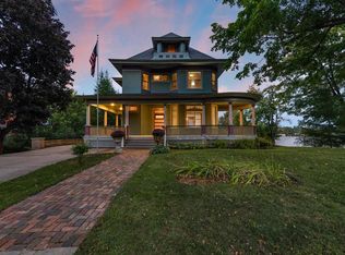 105 1st Ave NW, Faribault, MN 55021