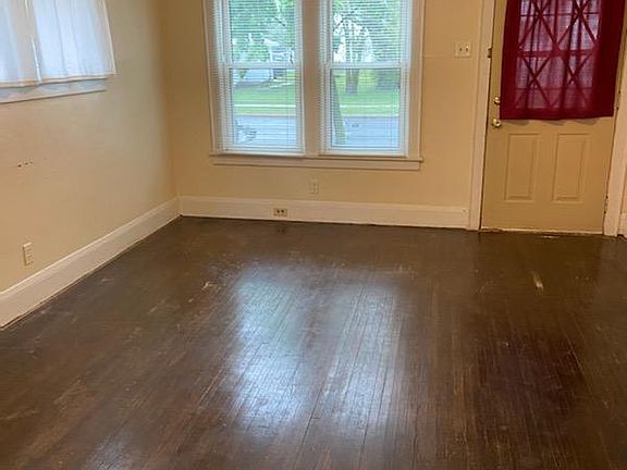 3rd image of 309 13th Ave W