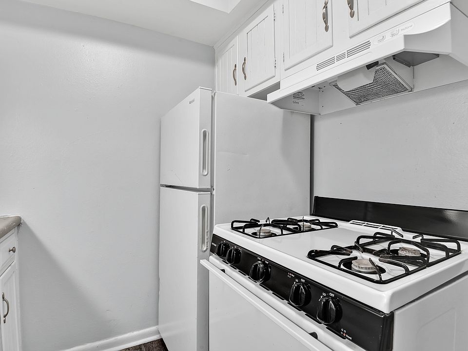 1st image of 913 N 72nd St #D