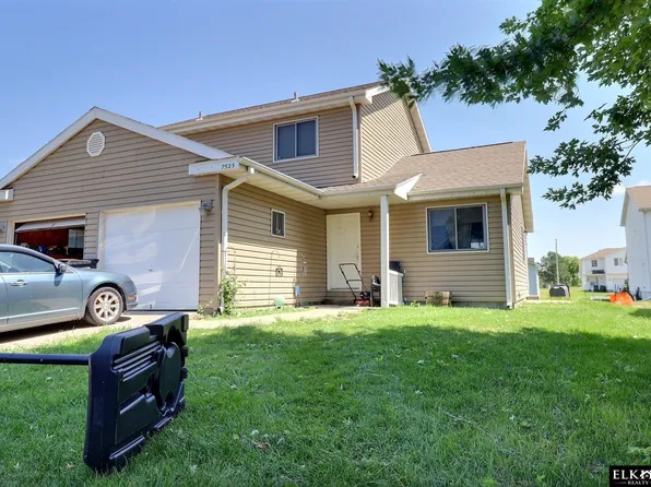 7527 N 285 Avenue Circle 1 #2-&, Valley, NE 68064
