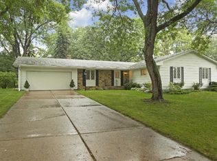 771 Burke Ave E, Maplewood, MN 55117