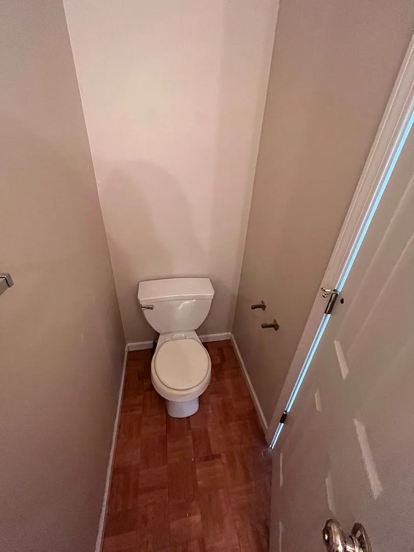 3 Bedroom, 2.5 Bathroom Duplex — Photo 4