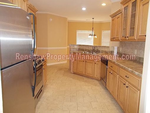 4th image of 435 Whispering Creek Dr