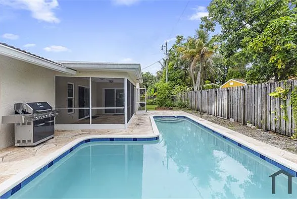4112 NW 78th Ln — Photo 9