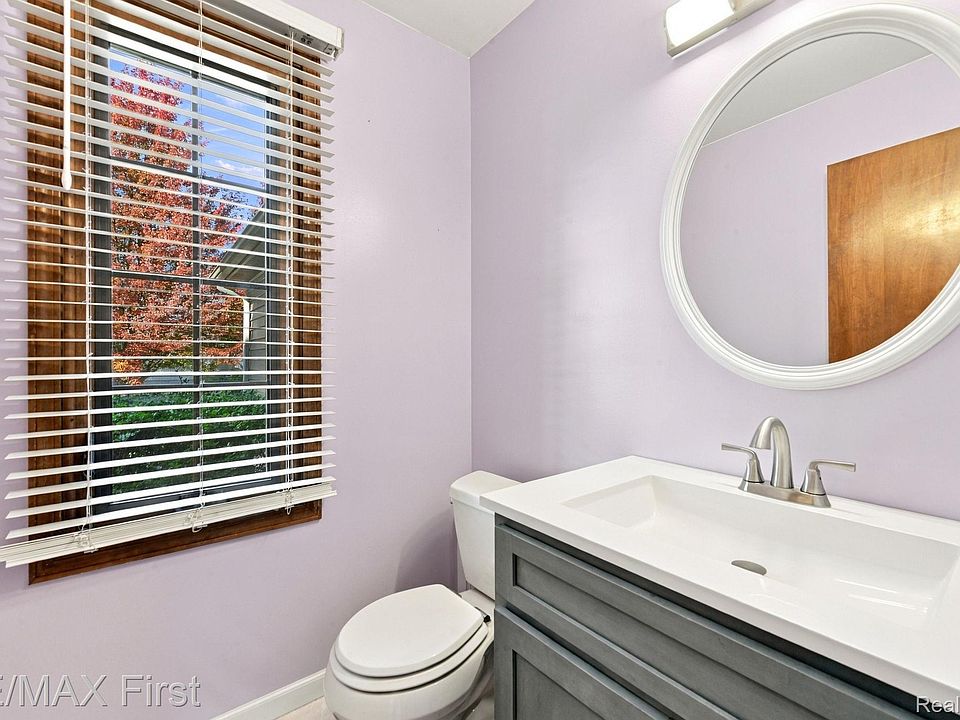 52669 Creekside Dr, photo 17