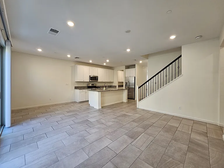 8013 Avanti Dr — Photo 13