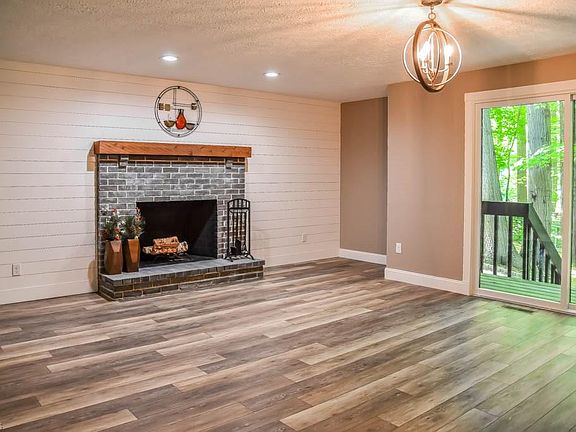 3rd image of 6149 Marteney Ave