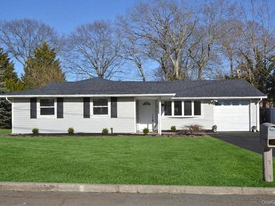 15 Allegheny Drive E, Farmingville, NY, 11738