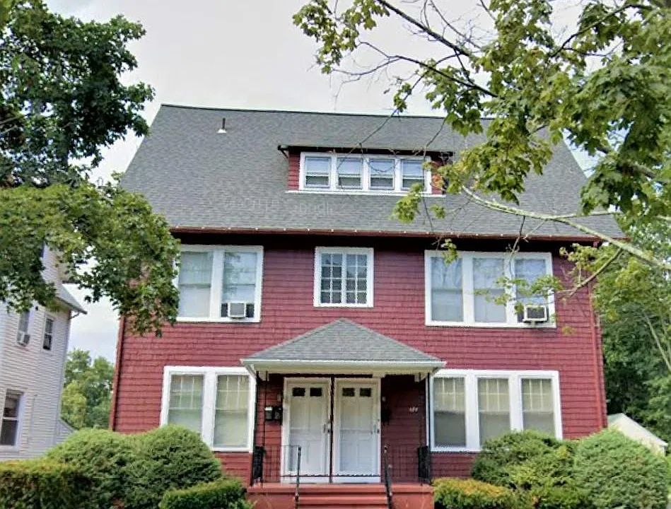 829 Edgewood Ave