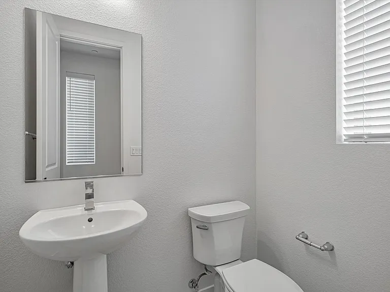 1010 Sinopia Ter — Photo 36