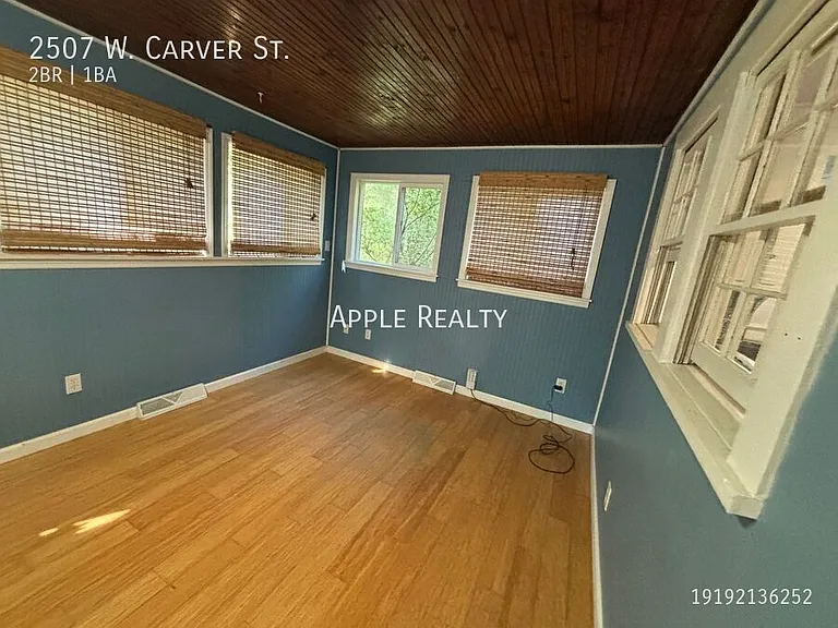 2507 W Carver St — Photo 7