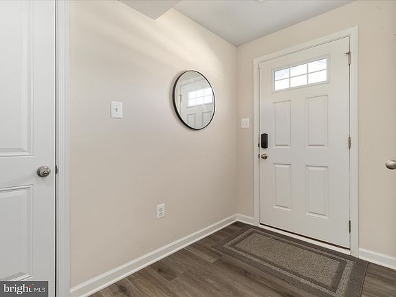 2nd image of 153 Kensington Cir