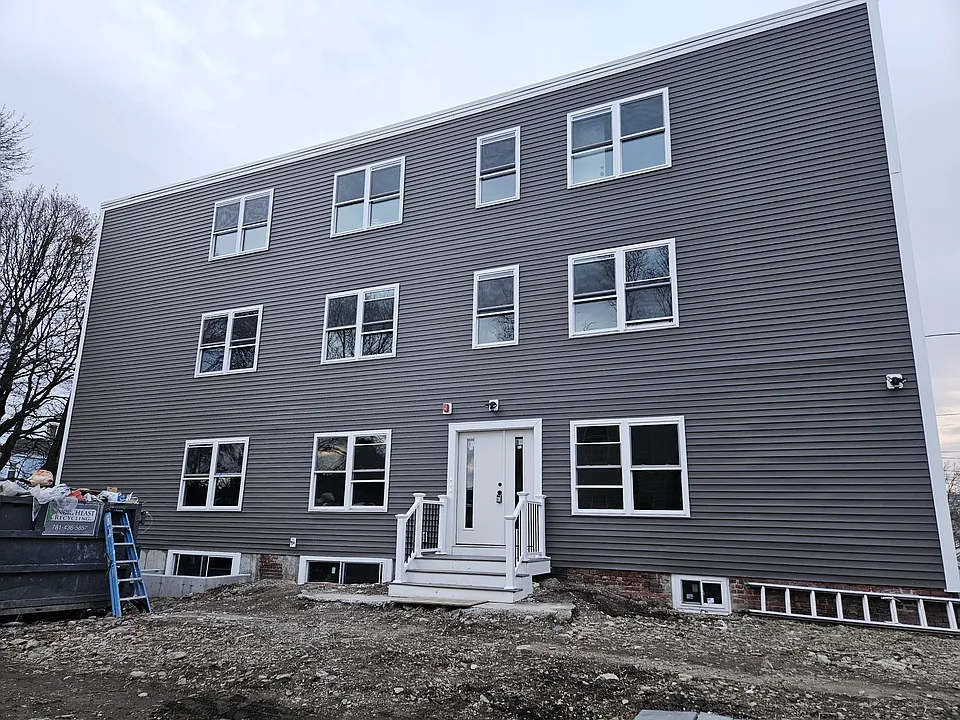 32 Irving St #2R