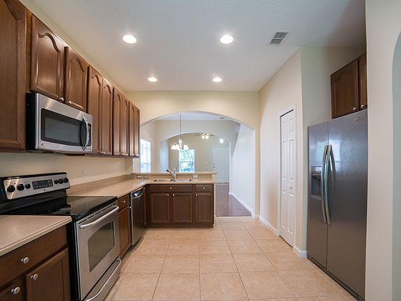2nd image of 10266 Park Commons Dr
