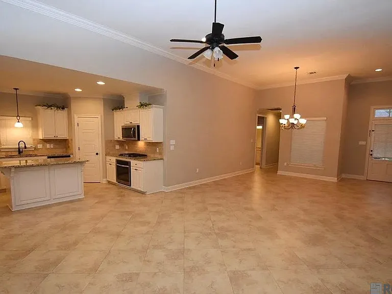 14142 Watercrest Ln — Photo 8