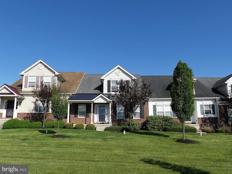 1st image of 2133 Hanford Way