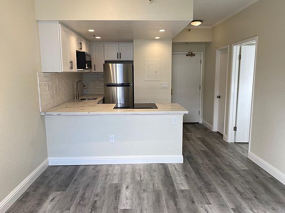 3rd image of 201 Harrison St APT 622