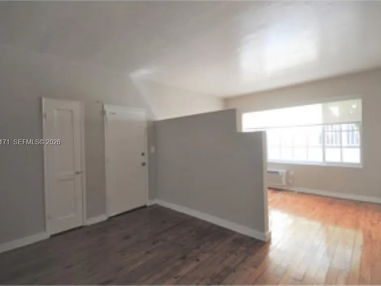 948 Meridian Ave #10 — Photo 4