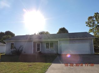 737 Willow St, Marshfield, MO 65706