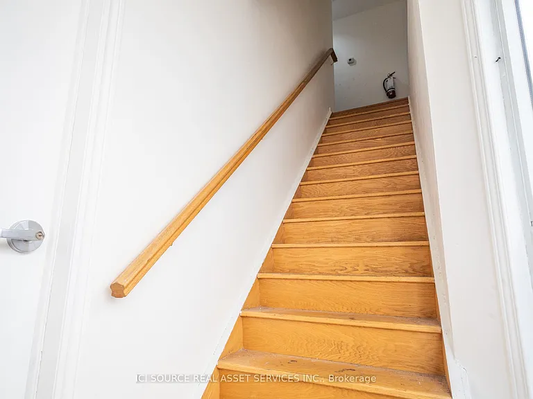 693 Euclid Ave #2 — Photo 7