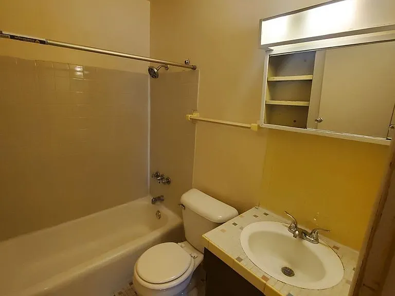 746 S. Layton Blvd - 16 Unit — Photo 3