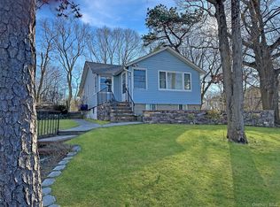 69 Hill Drive, Riverhead, NY 11901