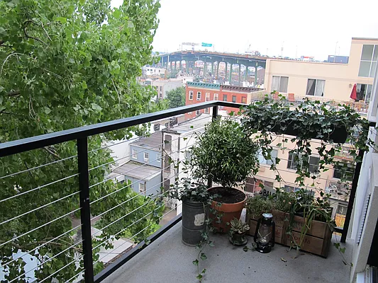 Rented by Corcoran | media 17