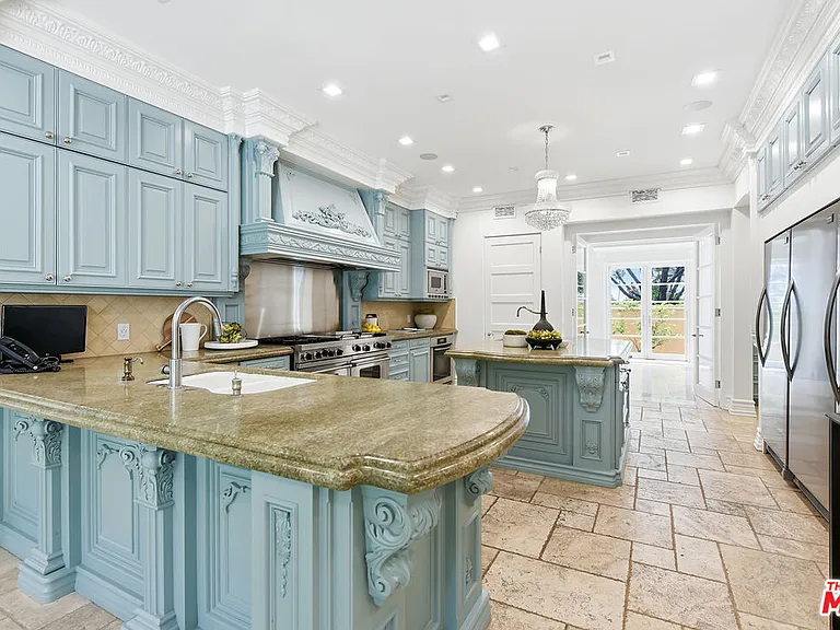 407 Robert Ln — Photo 12