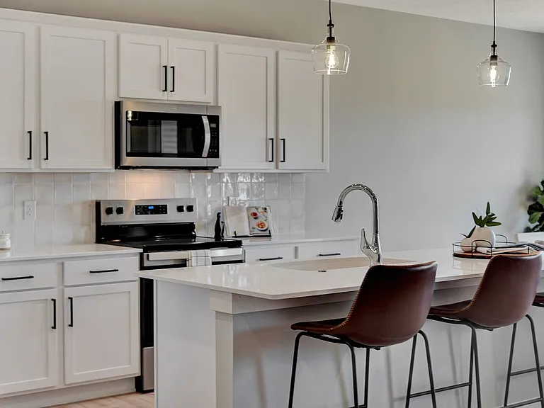 8615 Highview Cir — Photo 3