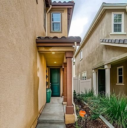 3rd image of 17322 W Parque Vanowen Way
