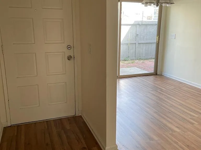 602 Lassen Ln #198 — Photo 6