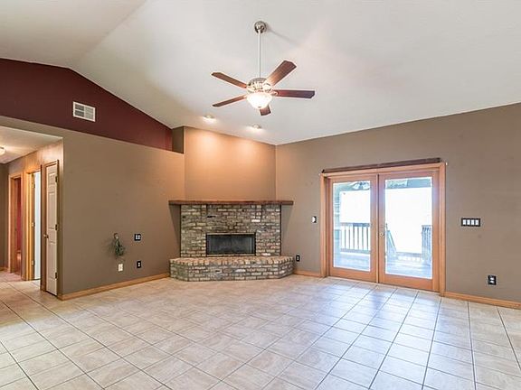 3rd image of 18006 Whisperwind Dr