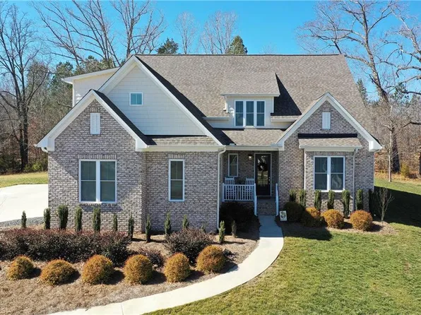 319 Pipers Rdg W #W, Winston Salem, NC 27127