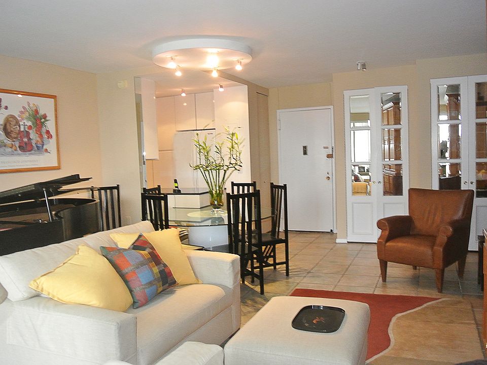 1st image of 26910 Grand Central Pkwy APT 8T