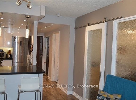 5th image of 717 Bay St #605