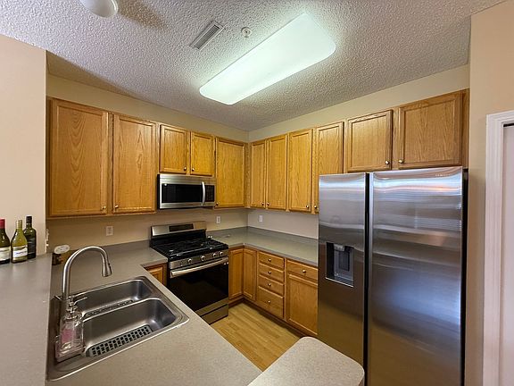 4th image of 1577 Legacy Pkwy E