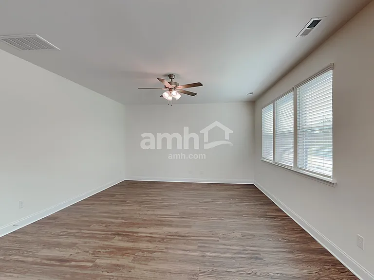 2147 Laurel Village Cir — Photo 7