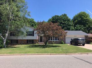 1 Specker Cir, Marquette, MI 49855