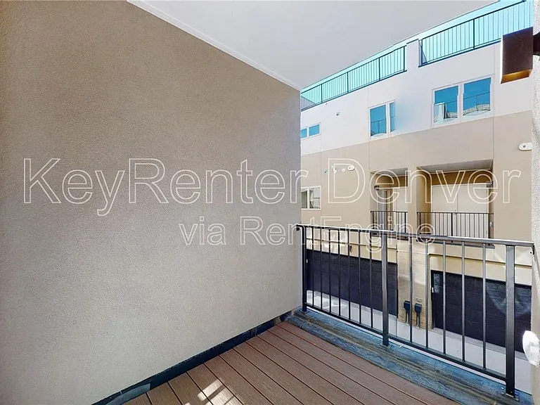 1930 N Grove St #3 — Photo 12