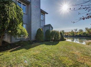 43 Parkington Cir, East Syracuse, NY 13057
