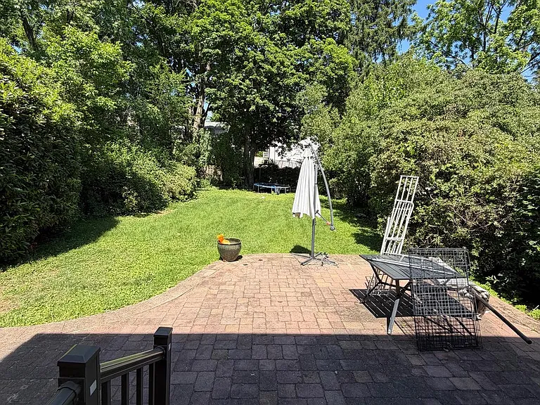 35 Moreland Rd — Photo 14