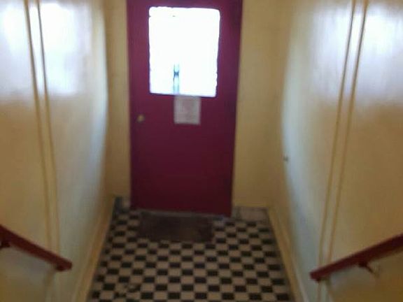 3rd image of Rosedale Ave