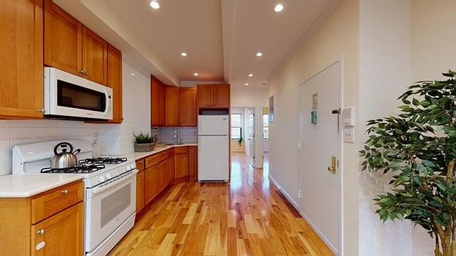 1st image of 7811 3rd Ave #2