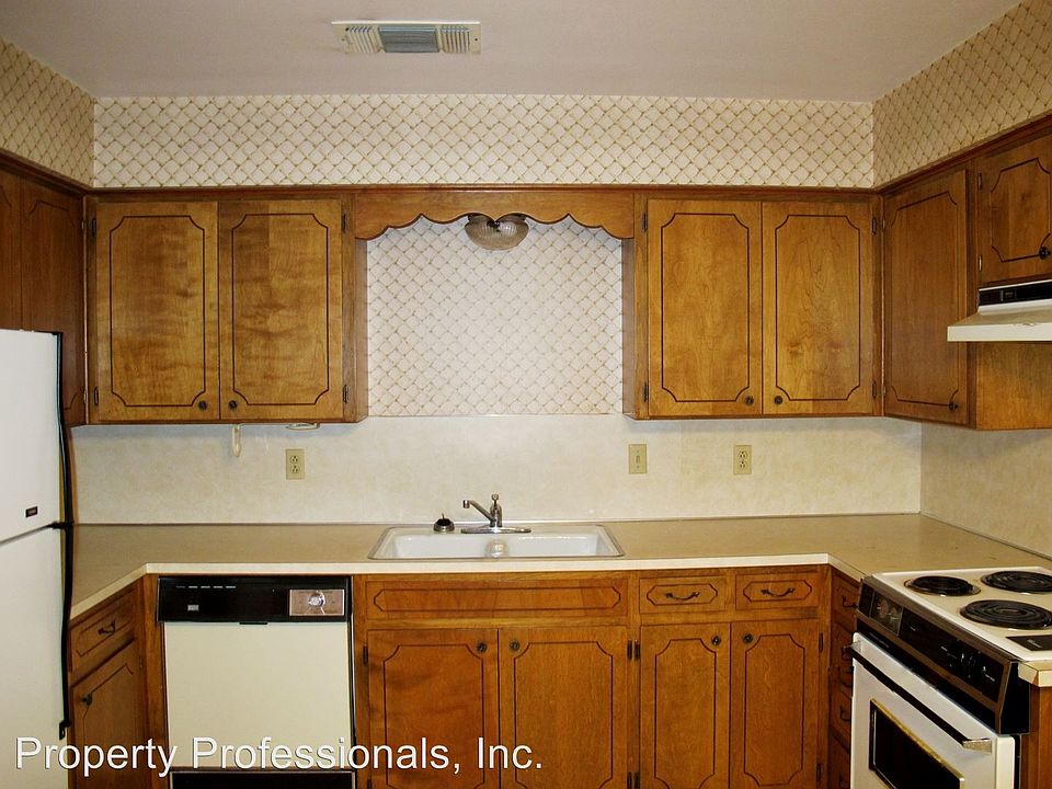 2nd image of 1756 Kuehler Ave