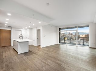 2888 Arbutus St #302, Vancouver, BC
