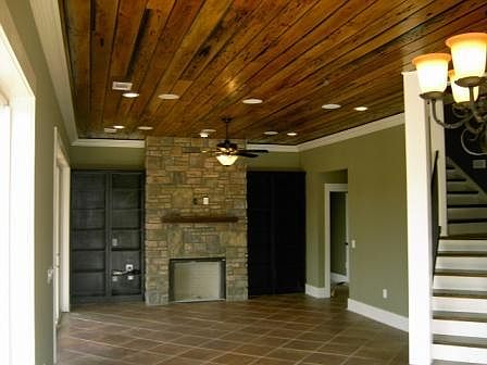 4th image of 321 Blue Jay Cir