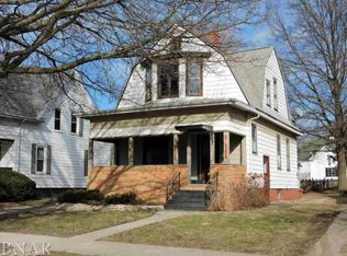 204 Willard Ave, Bloomington, IL 61701